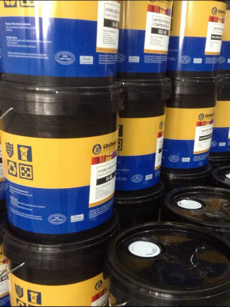 Nơi cung cấp dầu động cơ giá tốt TPHCM